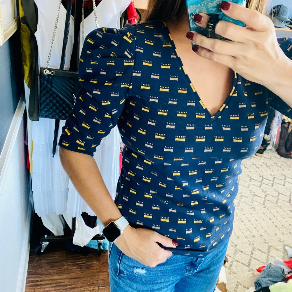 NWT Ann Taylor top. - Picture 10 of 10